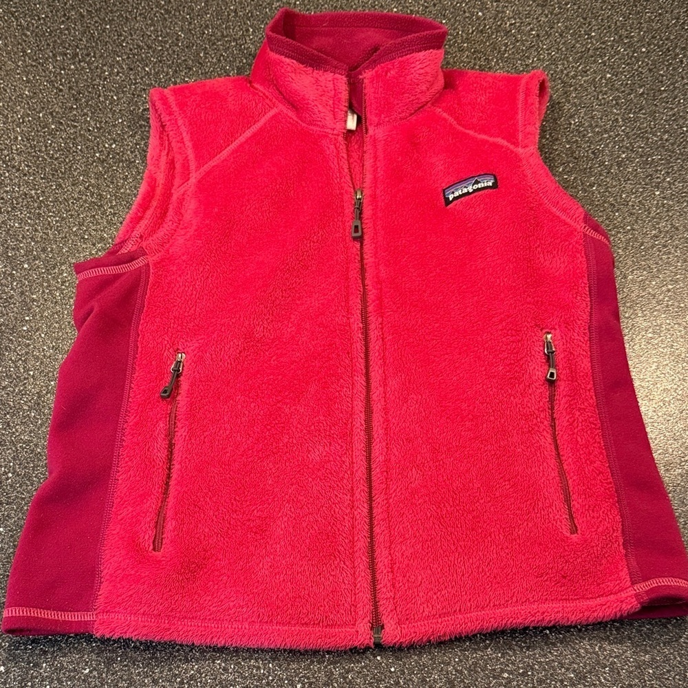 Women’s Patagonia Pink Fleece Vest with Deep Magenta Trim - size small